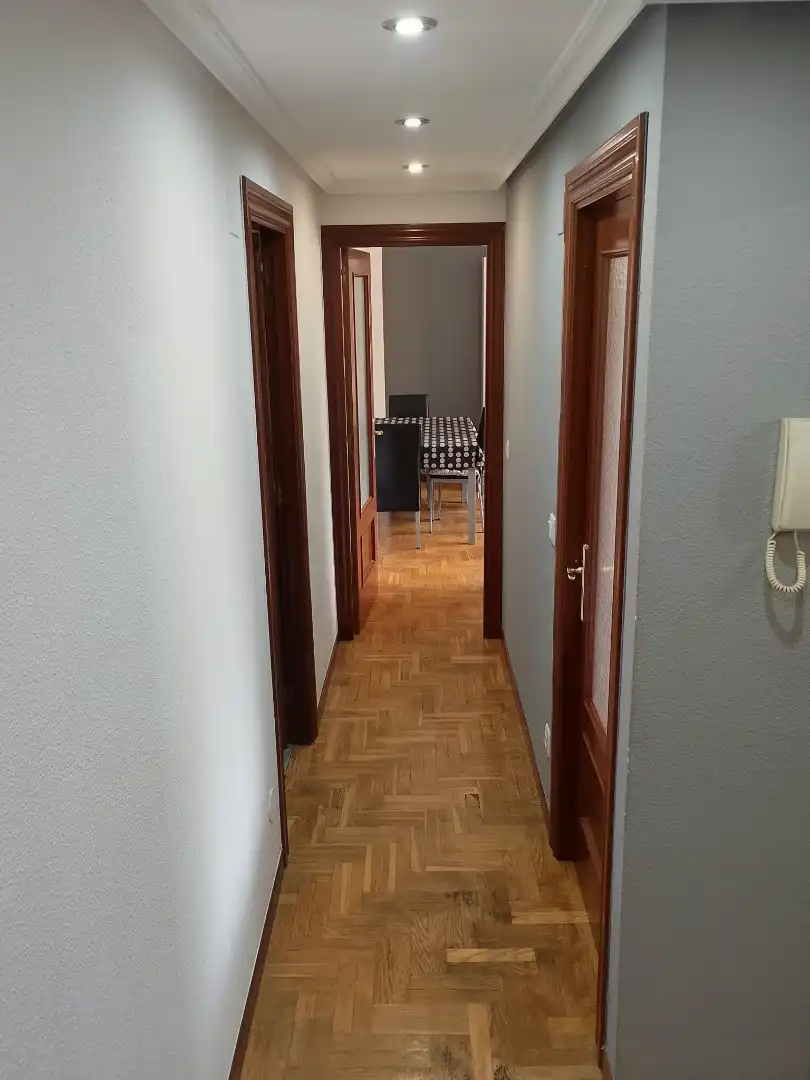 Apartamento de alquiler en Oviedo  con Calefacción, Parquet y Amueblado