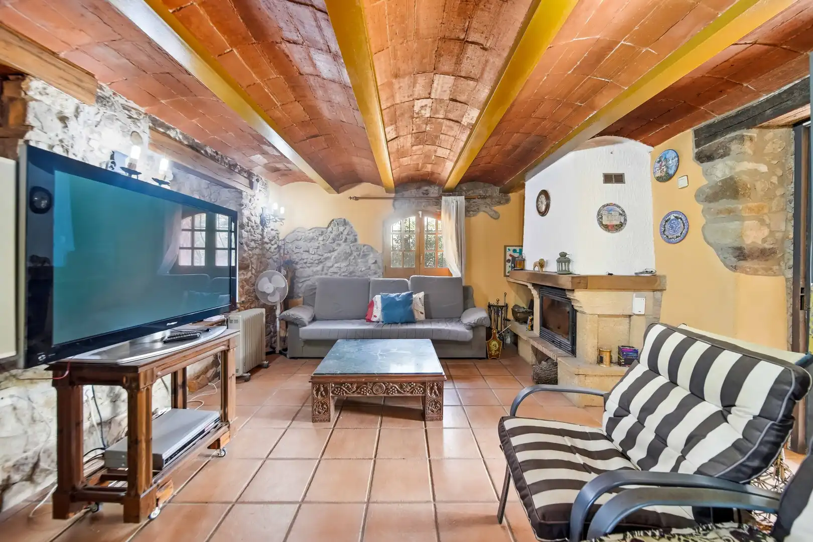 Sala d'estar de Casa o xalet en venda en Caldes de Malavella amb Jardí privat