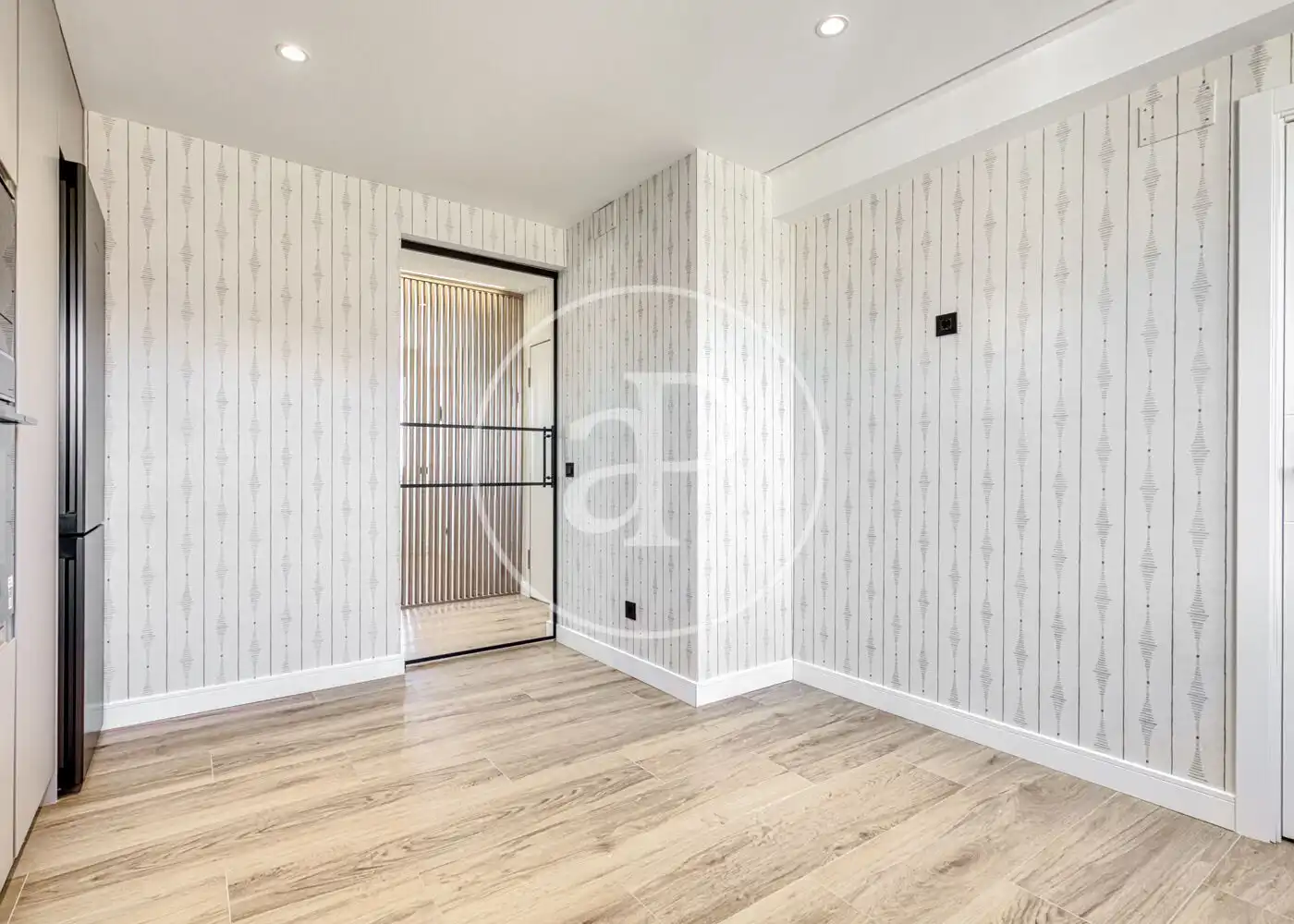 Flat for sale in Madrid  with Air Conditioner, Heating and Terrace