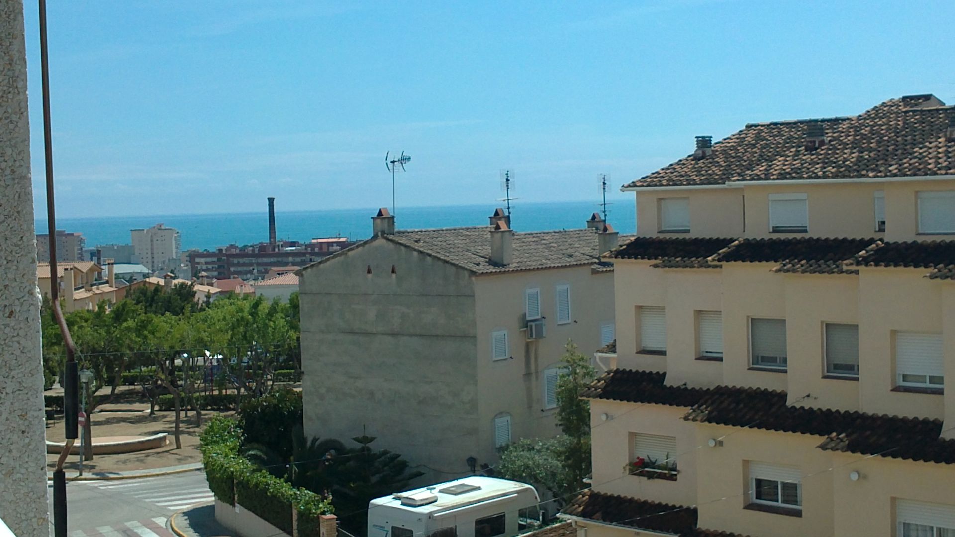 Vista exterior de Pis en venda en Torredembarra amb Parquet, Terrassa i Traster