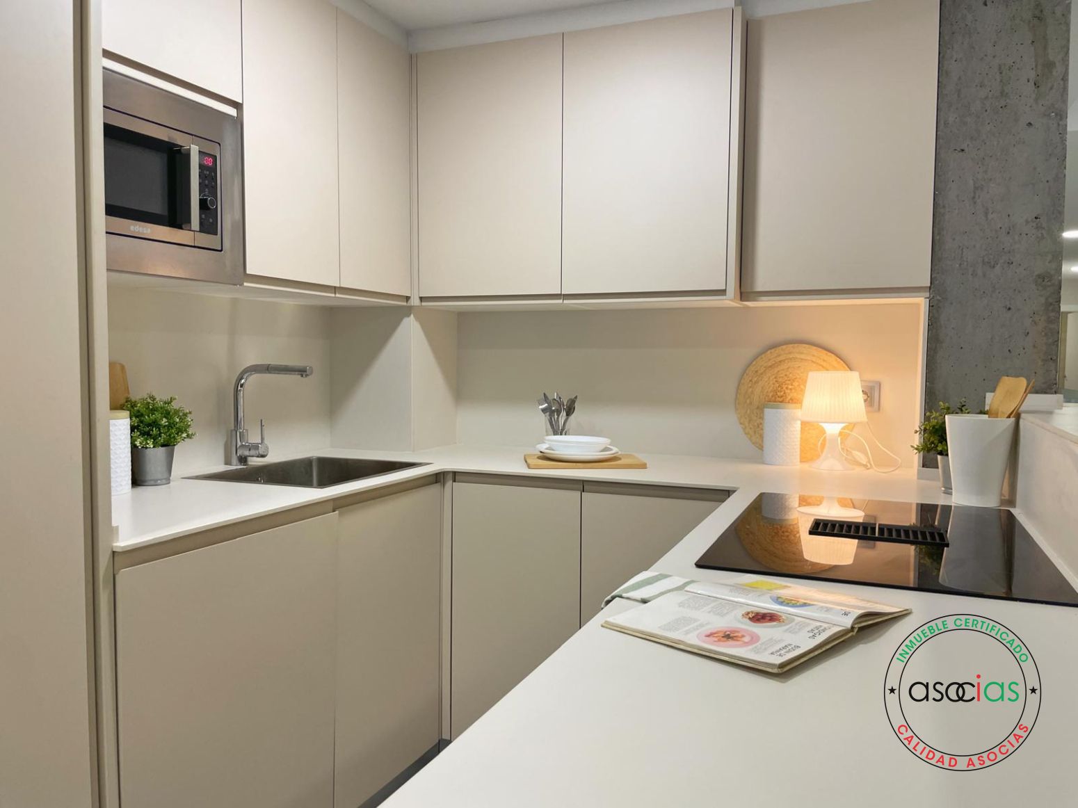 Cocina de Piso en venta en Gijón  con Calefacción