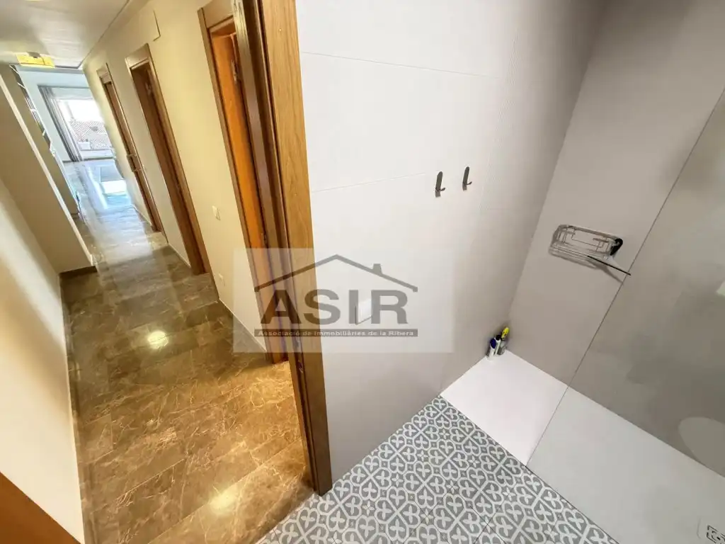 Dachboden zur Miete in Calle Albuixarres, Albuixarres