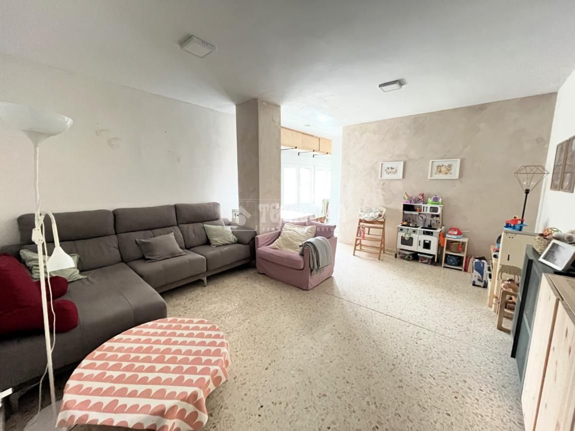 Sala d'estar de Pis en venda en San Fernando amb Aire condicionat i Terrassa