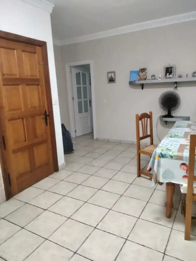 Cuina de Planta baixa en venda en La Línea de la Concepción amb Moblat
