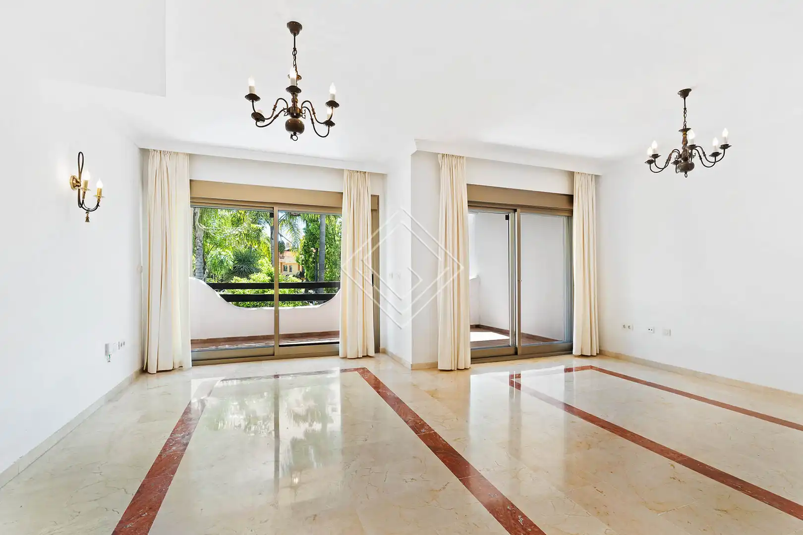 Chalet con piscina en venta en Milla de Oro, imagen 8