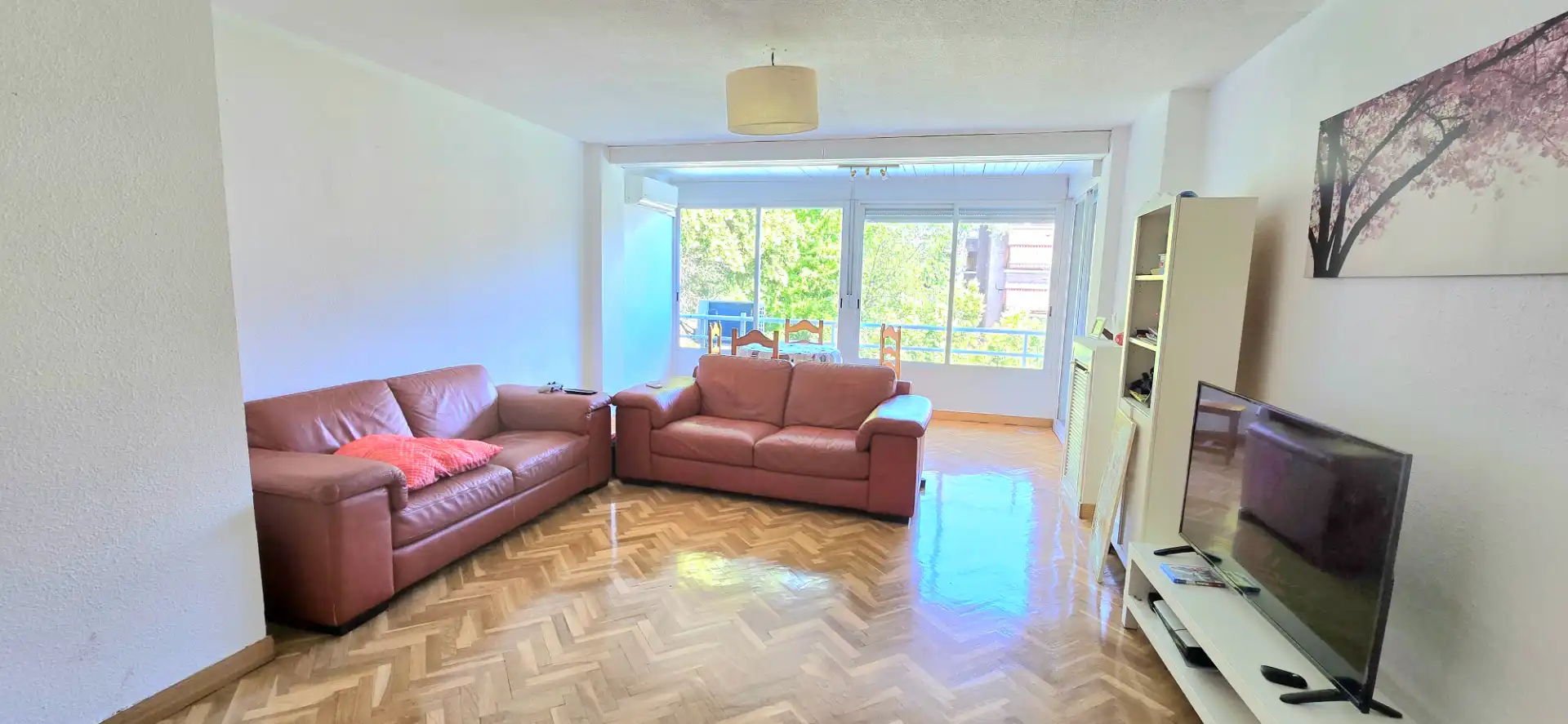 Sala de estar de Piso en venta en Las Rozas de Madrid con Aire acondicionado, Calefacción y Jardín privado