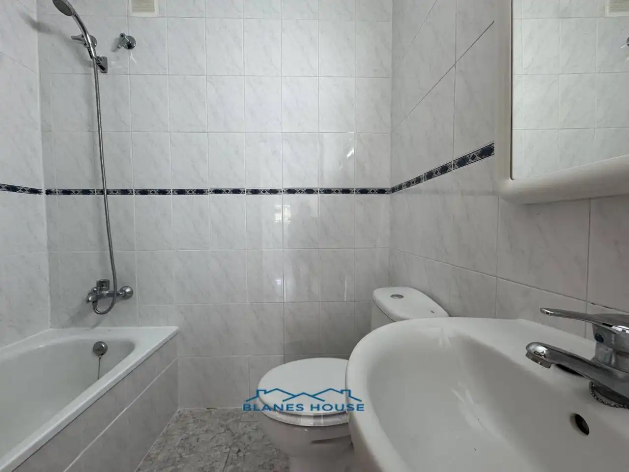 Bany de Dúplex en venda en Lloret de Mar amb Aire condicionat, Terrassa i Traster