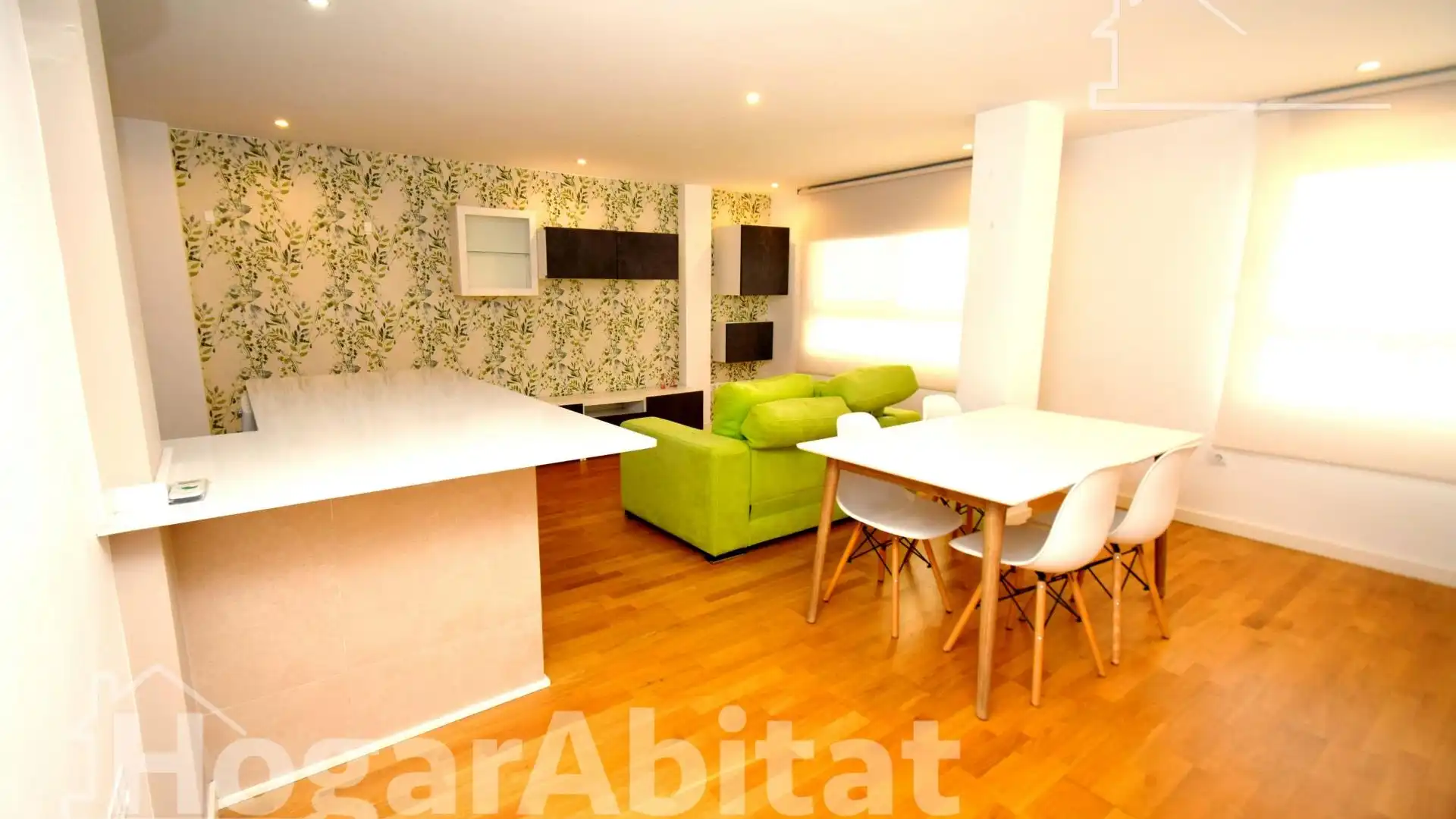 Sala de estar de Piso en venta en  Valencia Capital con Aire acondicionado, Parquet y Balcón