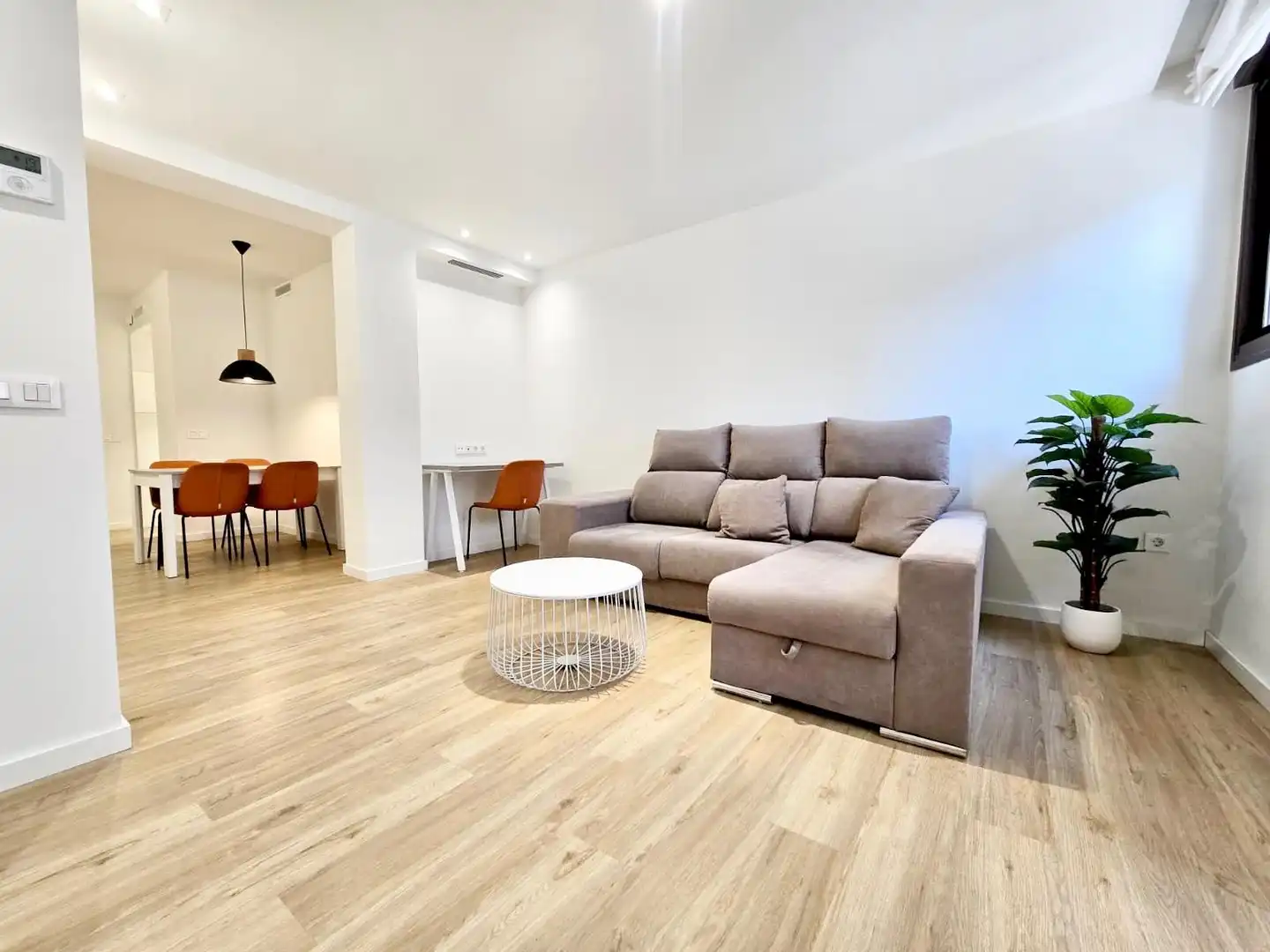 Living room of Flat for rent in Valencia  with Parquet flooring and Terrace