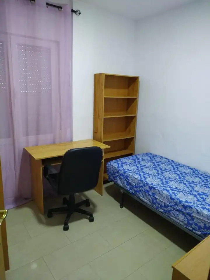 Bedroom of Flat for rent in Granada  with Furnished