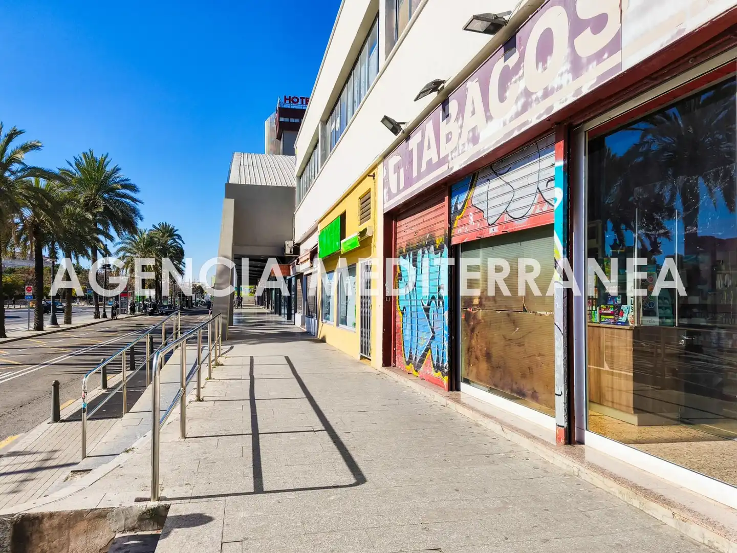 Local de alquiler en Avenida MENEDEZ PIDAL, 13, Barrio de Campanar