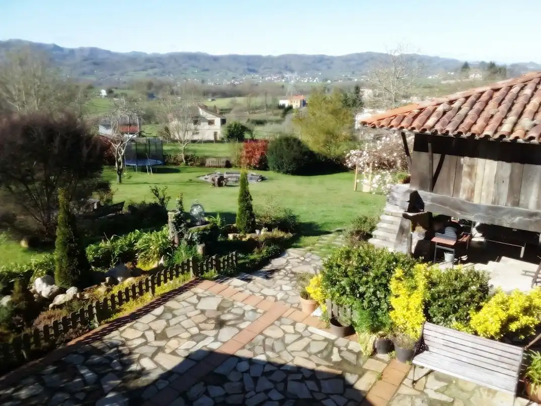 Jardín de Casa o chalet en venta en Nava con Calefacción, Jardín privado y Parquet