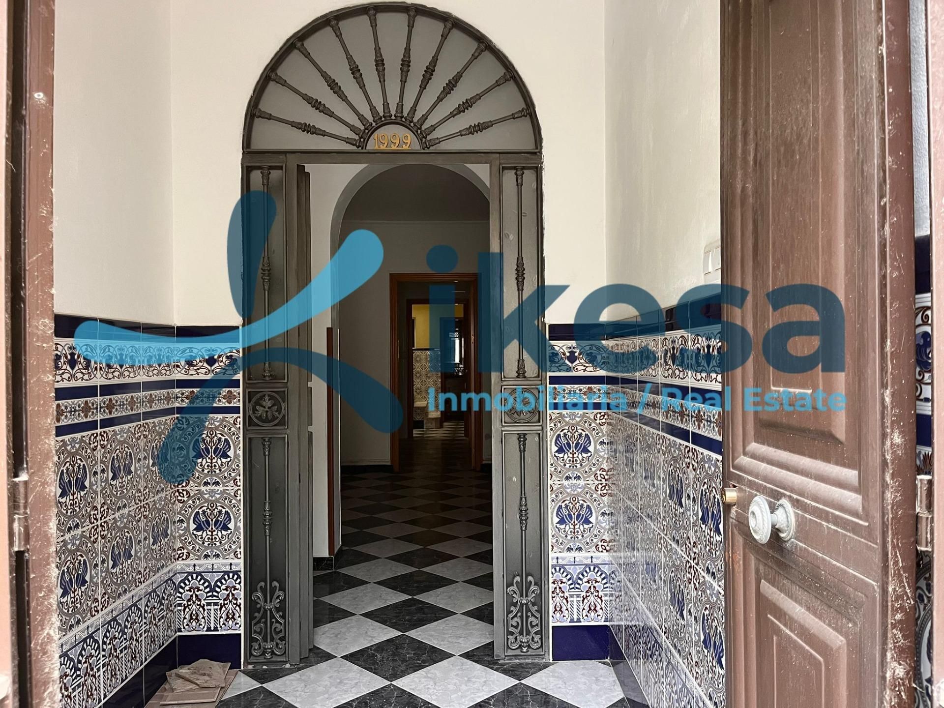 Single-family semi-detached for sale in Morón de la Frontera