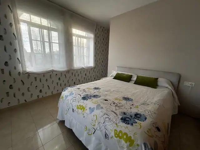 Bedroom of Houses for sale in Vilanova de Arousa  with Heating, Private garden and Parquet flooring