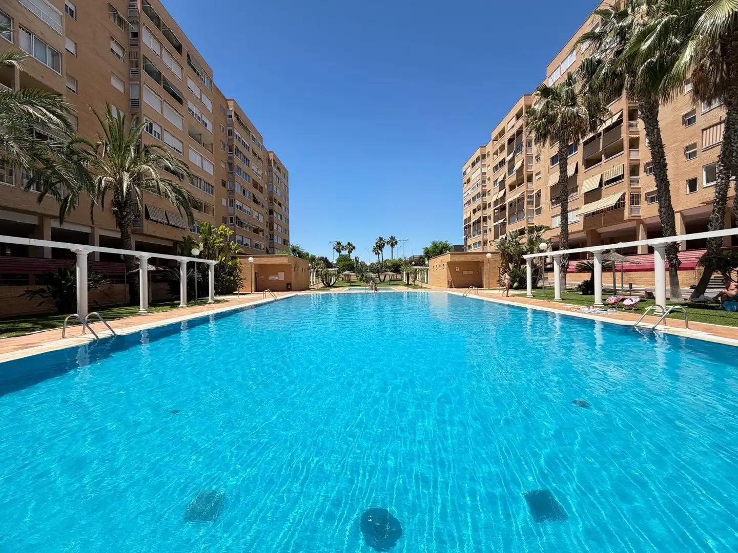 Piscina de Piso en venta en Alicante / Alacant con Aire acondicionado y Piscina comunitaria