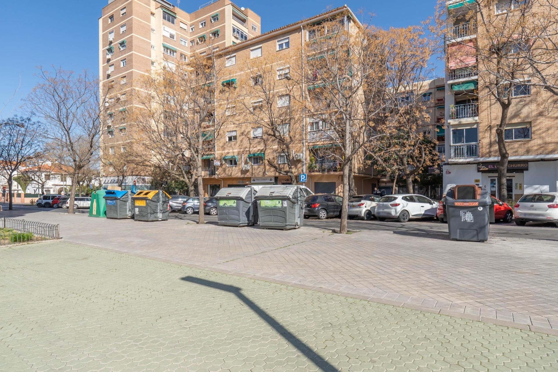 Aparcament de Pis en venda en  Granada Capital amb Aire condicionat, Terrassa i Balcó