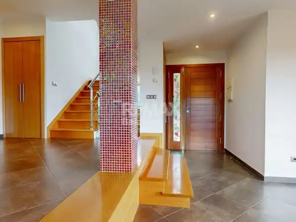 Casa o xalet en venda en Vigo  amb Calefacció, Jardí privat i Terrassa