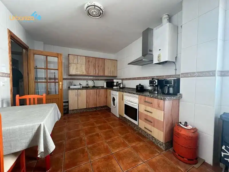 Cocina de Piso en venta en Talavera la Real con Amueblado y Balcón