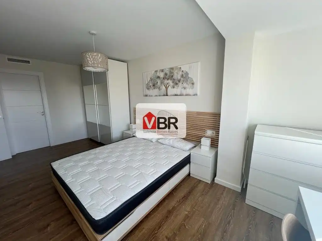Schlafzimmer von Wohnung zur Miete in Valencia mit Klimaanlage, Heizung und Terrasse