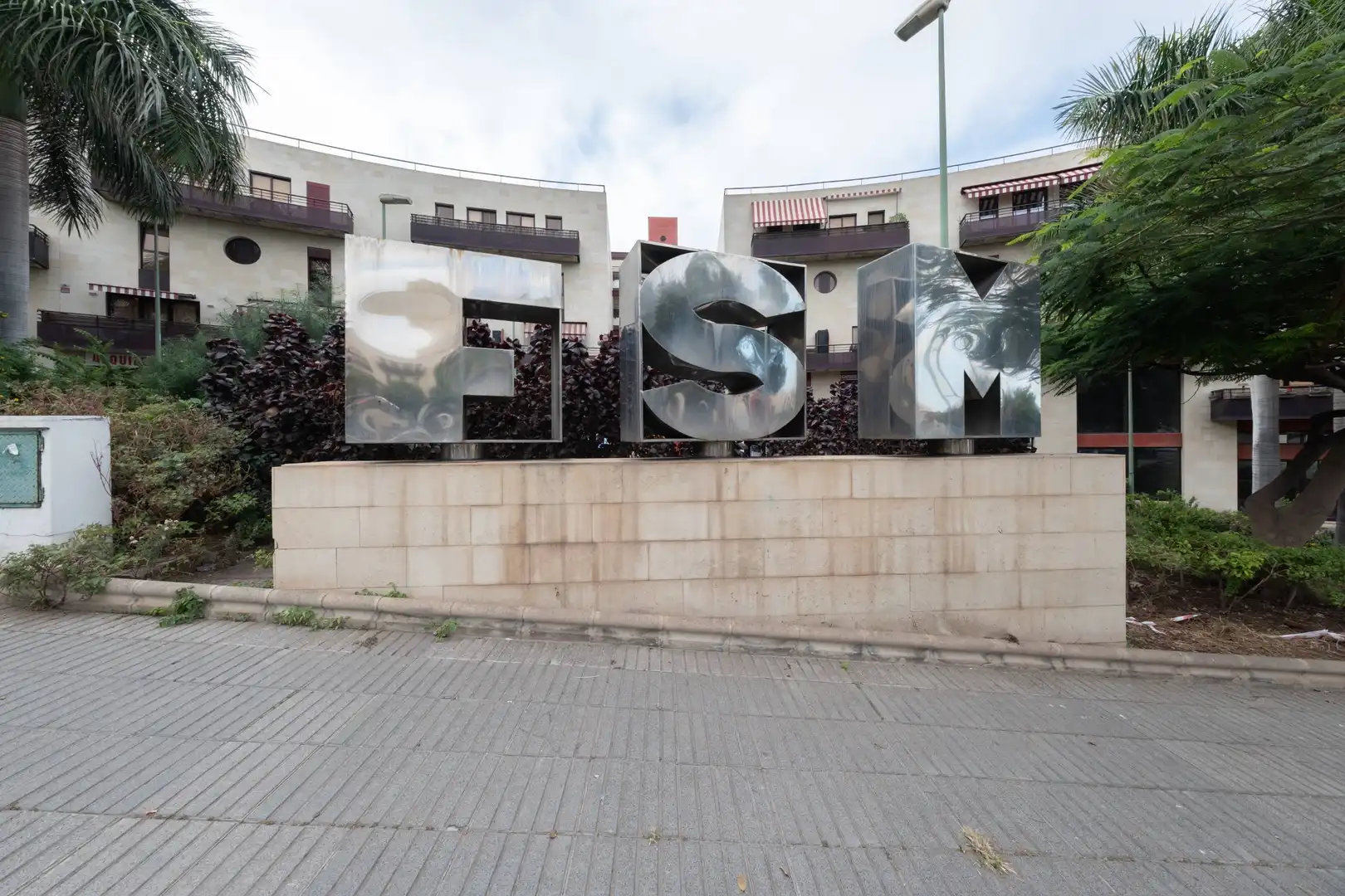 Vista exterior de Pis en venda en Las Palmas de Gran Canaria amb Jardí privat i Traster