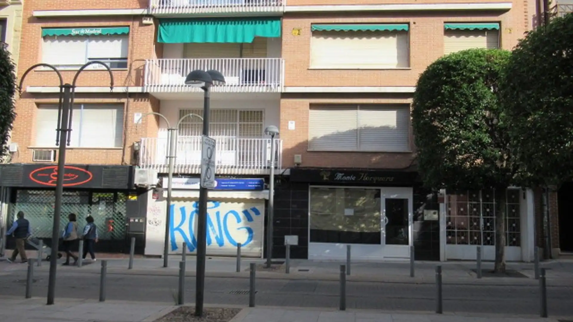 Vista exterior de Local en venda en Móstoles