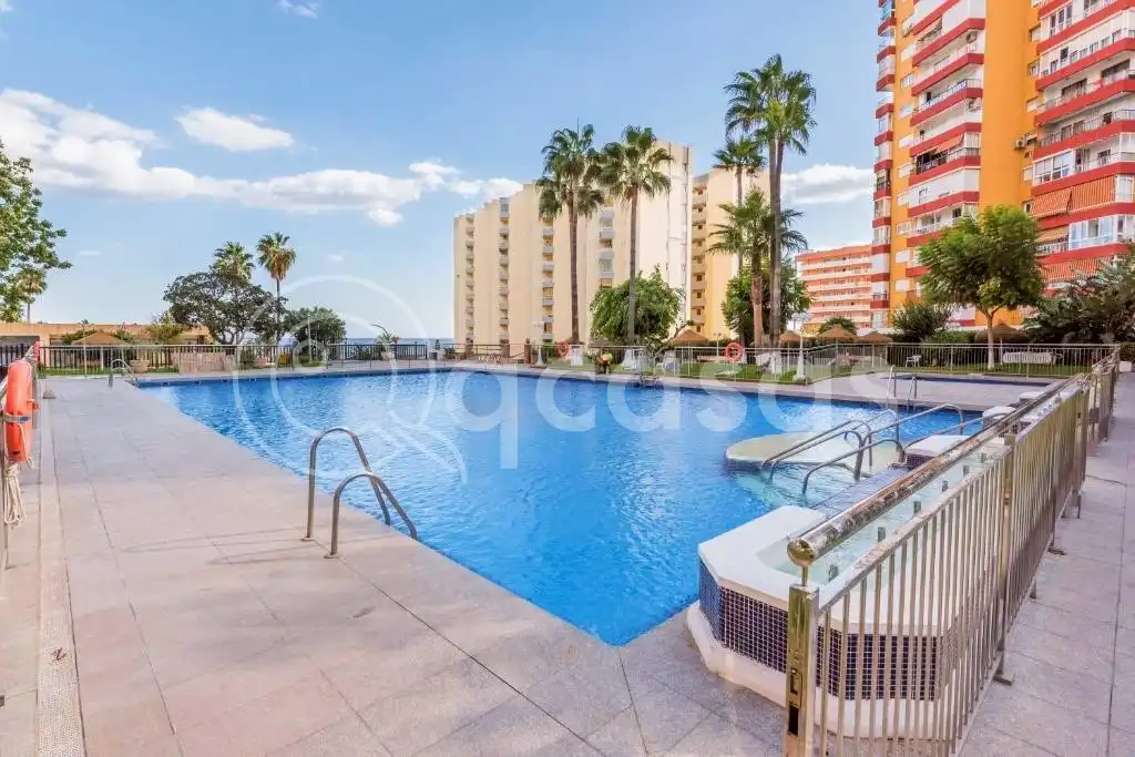 Piscina de Apartamento en venta en Benalmádena con Aire acondicionado, Calefacción y Terraza