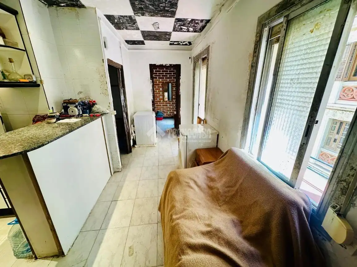 Habitación de Piso en venta en Barcelona con Balcón
