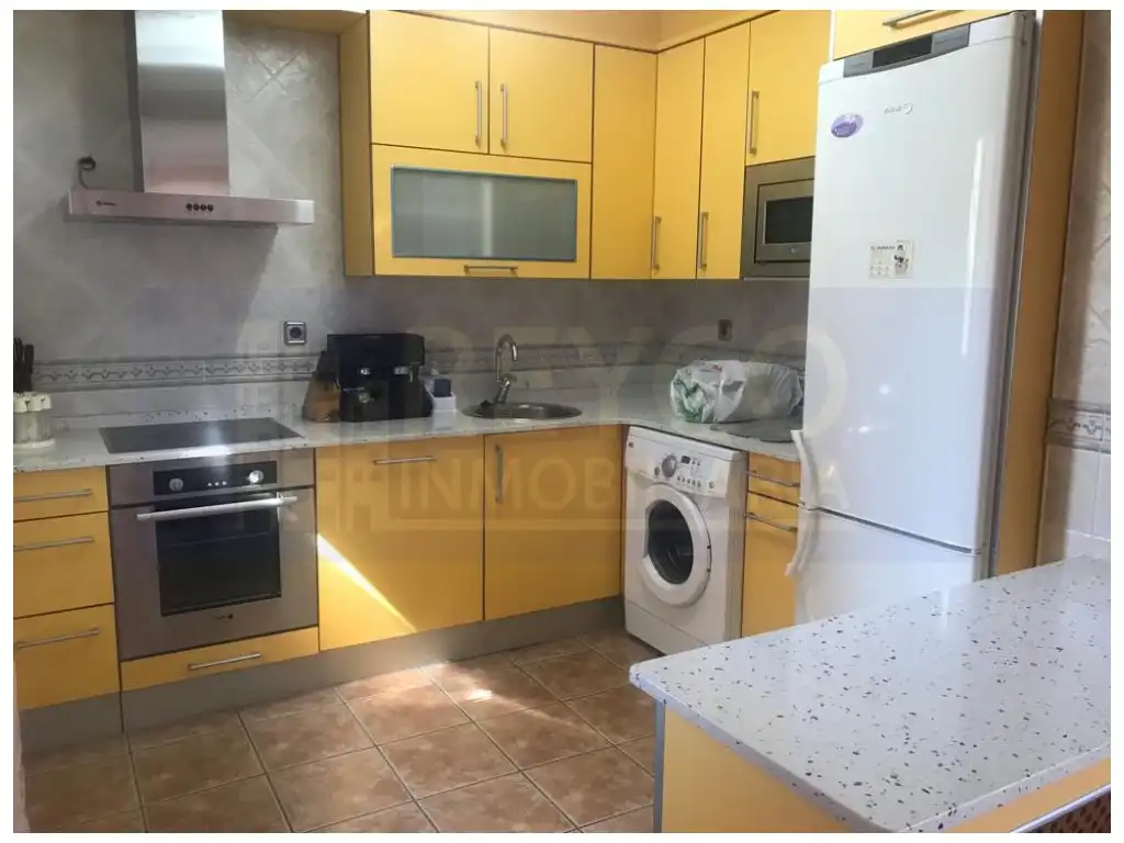 Cuina de Casa o xalet en venda en Ledesma de la Cogolla amb Balcó