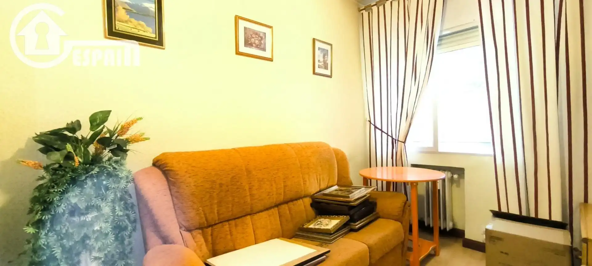 Sala de estar de Piso en venta en Madrid con Calefacción, Terraza y Amueblado