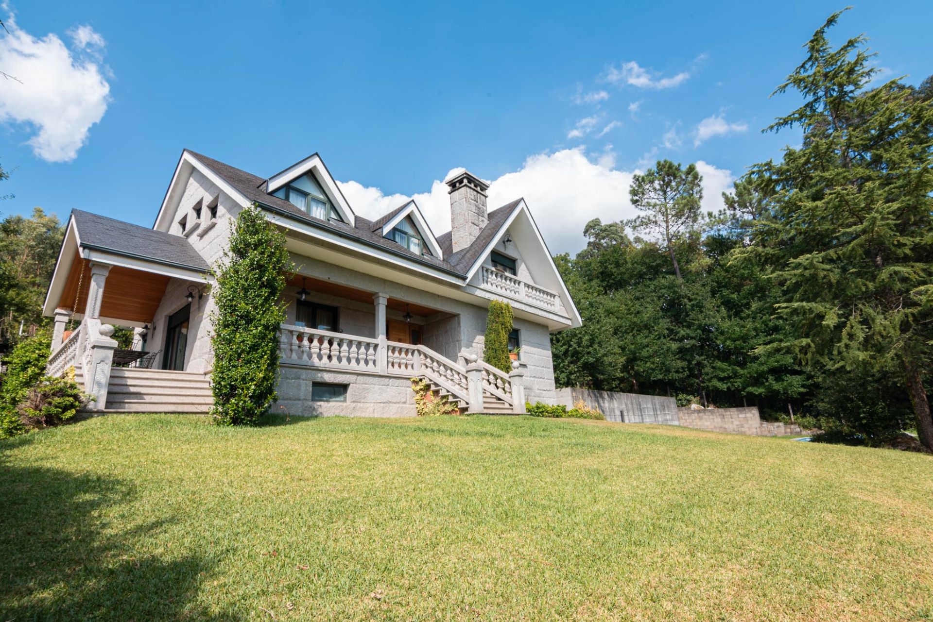 Exterior view of House or chalet for sale in Ponteareas  with Private garden, Terrace and Swimming Pool