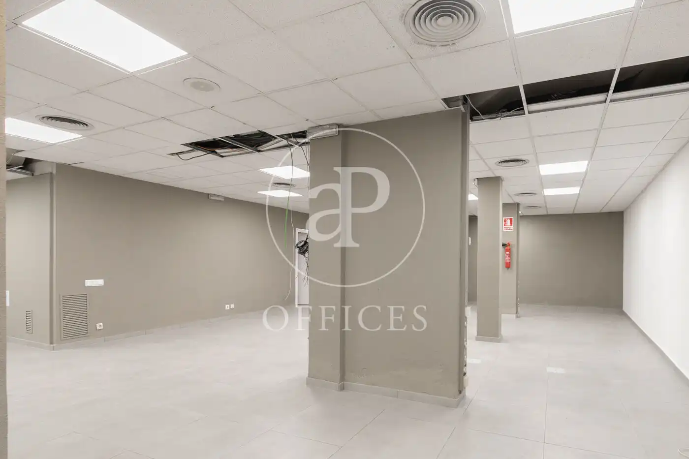 Büro zum Verkauf in Barcelona mit Klimaanlage und Heizung