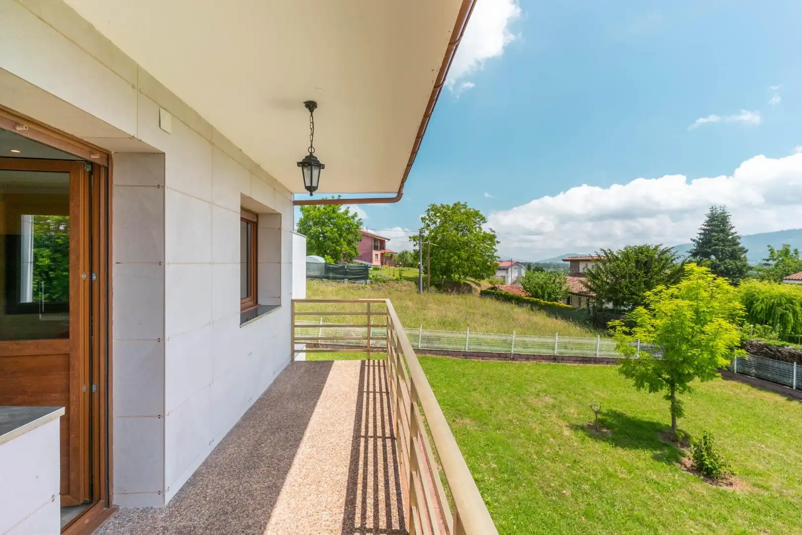 Terrassa de Casa o xalet en venda en Bimenes amb Calefacció, Jardí privat i Terrassa