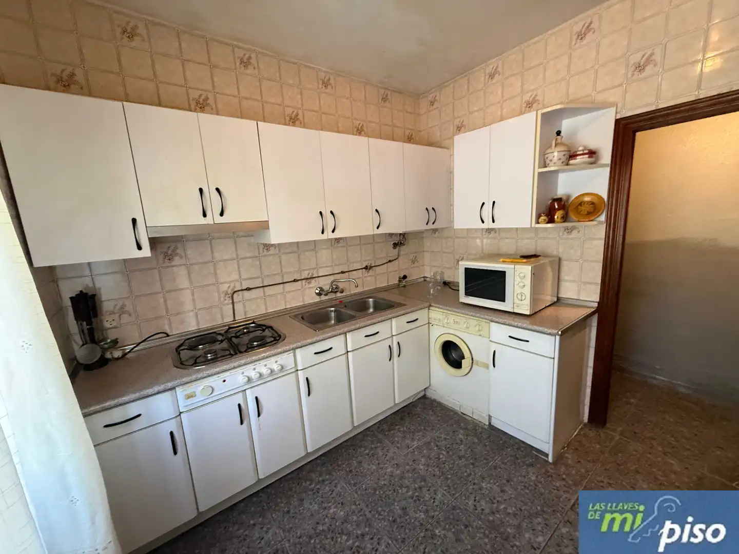 Cuina de Casa o xalet en venda en Fresno el Viejo amb Calefacció, Jardí privat i Terrassa