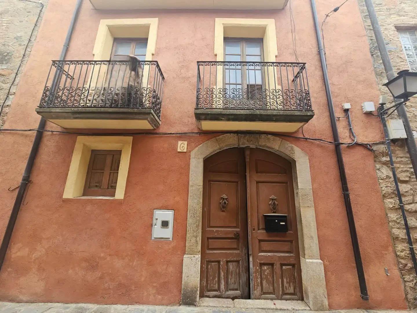 Vista exterior de Casa adosada en venda en Duesaigües amb Terrassa i Balcó