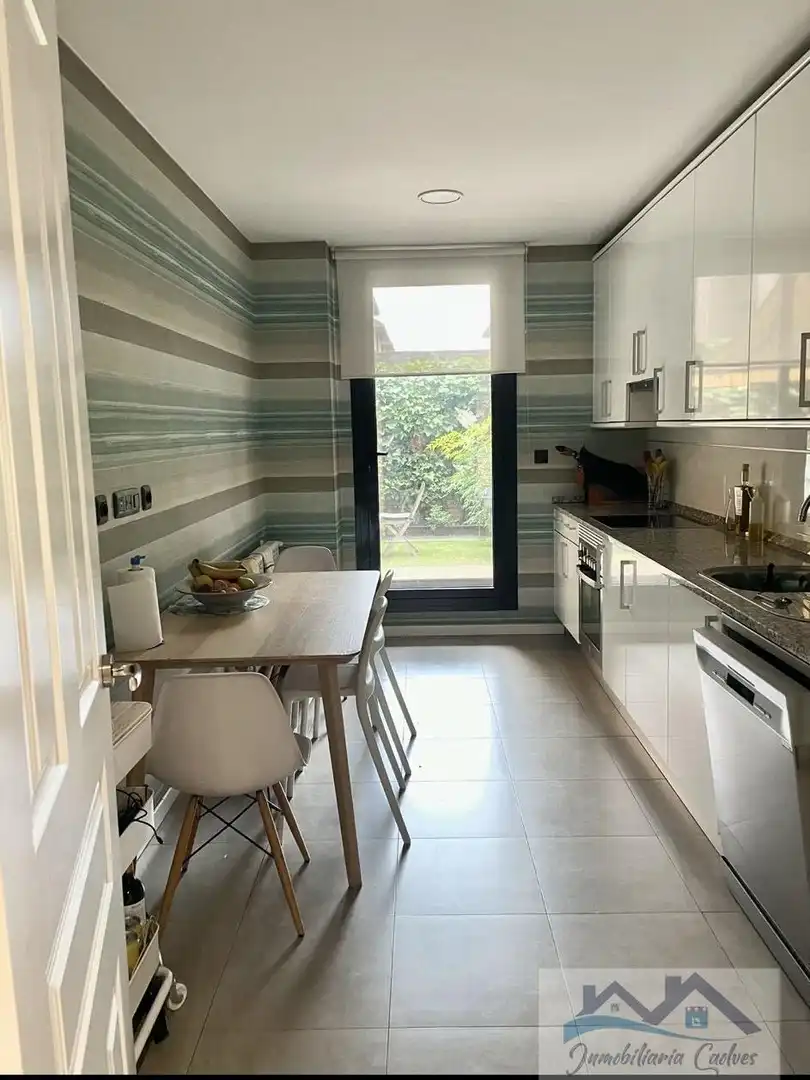 Ground floor for rent in Boadilla del Monte, Madrid