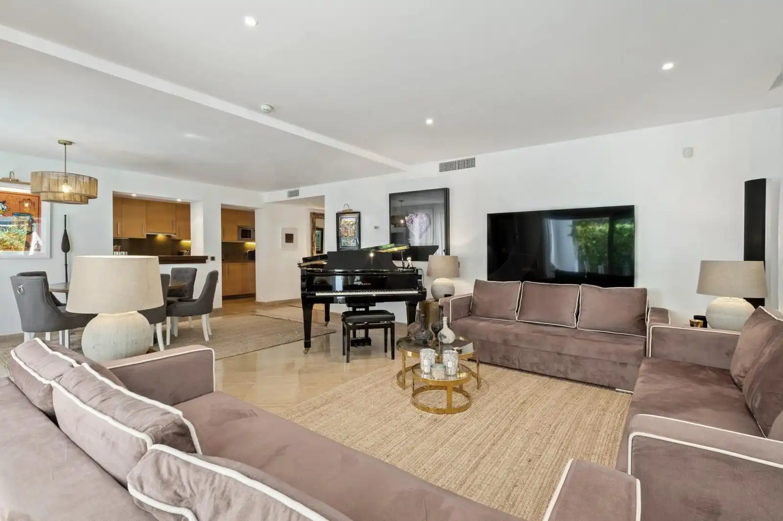 Piso con piscina en venta en Río Real - Los Monteros, imagen 2