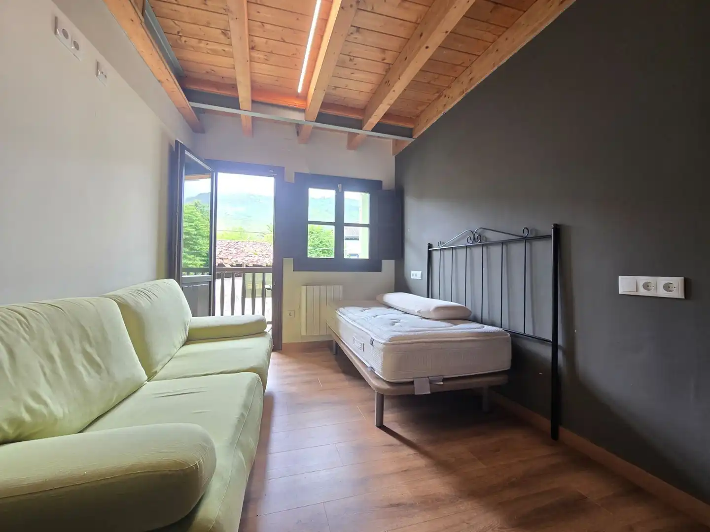 Habitación de Casa o chalet en venta en Llanes con Calefacción, Jardín privado y Trastero