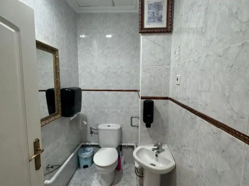 Baño de Local en venta en Guardamar del Segura con Aire acondicionado, Calefacción y Terraza
