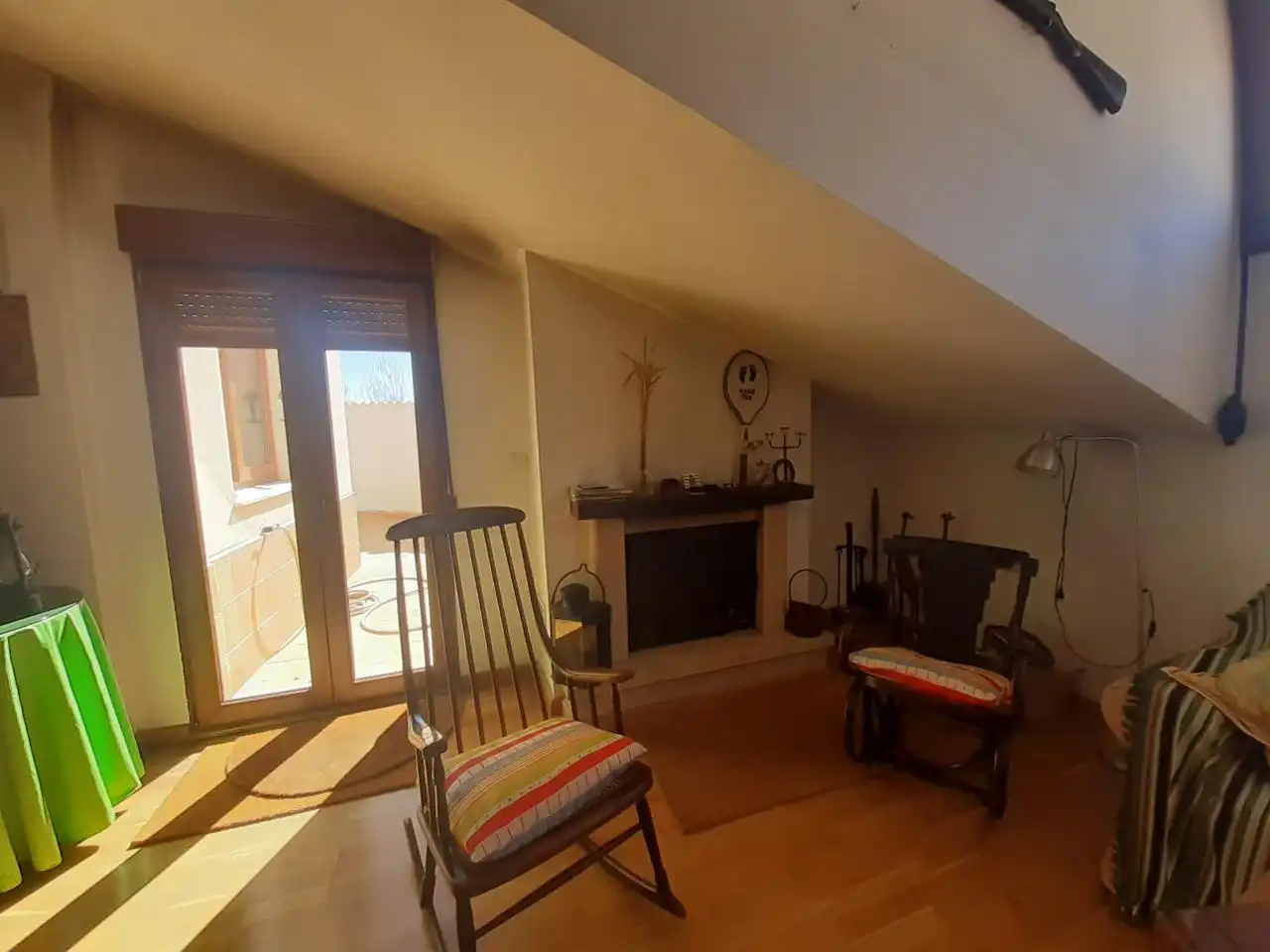 Sala de estar de Piso en venta en Bronchales con Parquet, Terraza y Trastero