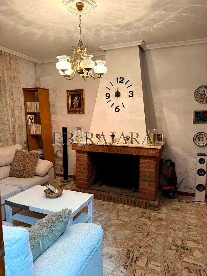 Sala de estar de Casa o chalet en venta en Cervera de los Montes con Aire acondicionado, Jardín privado y Terraza