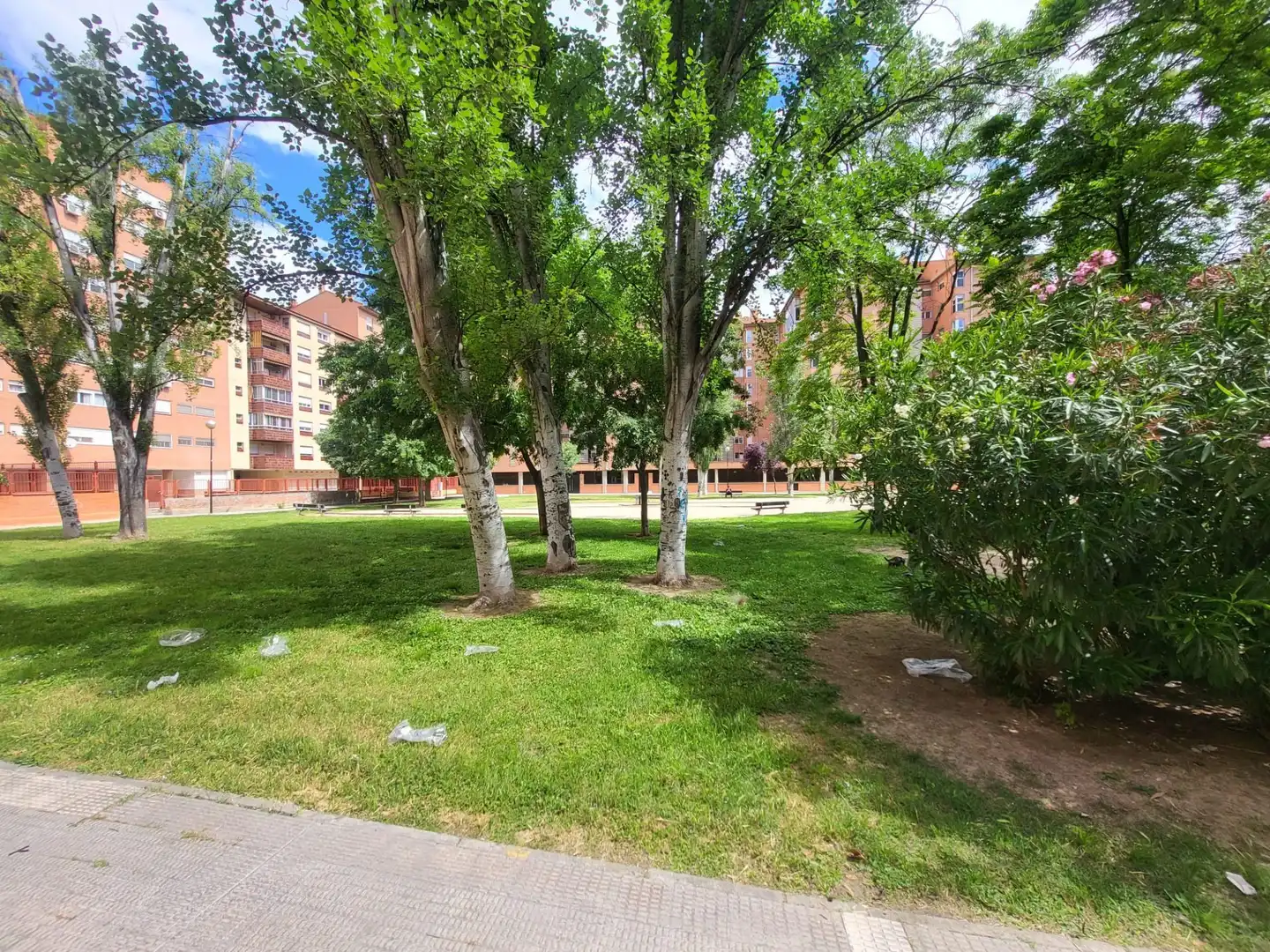 Exterior view of Flat for sale in Zaragoza  with Heating, Terrace and Storage room