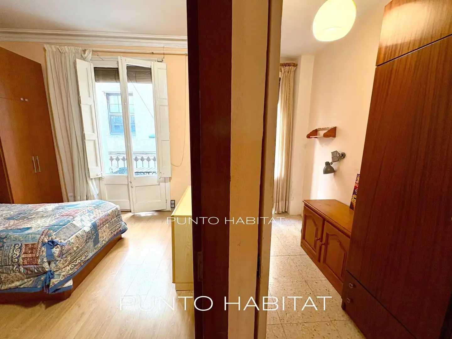 Bedroom of Flat for sale in Barcelona  with Air Conditioner, Heating and Parquet flooring