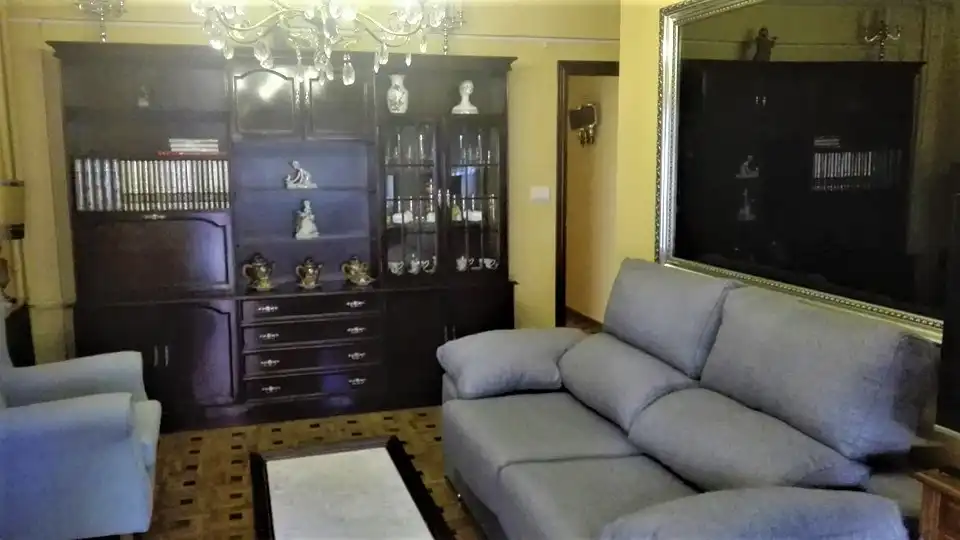 Flat for rent in Calle Cervantes, Centro