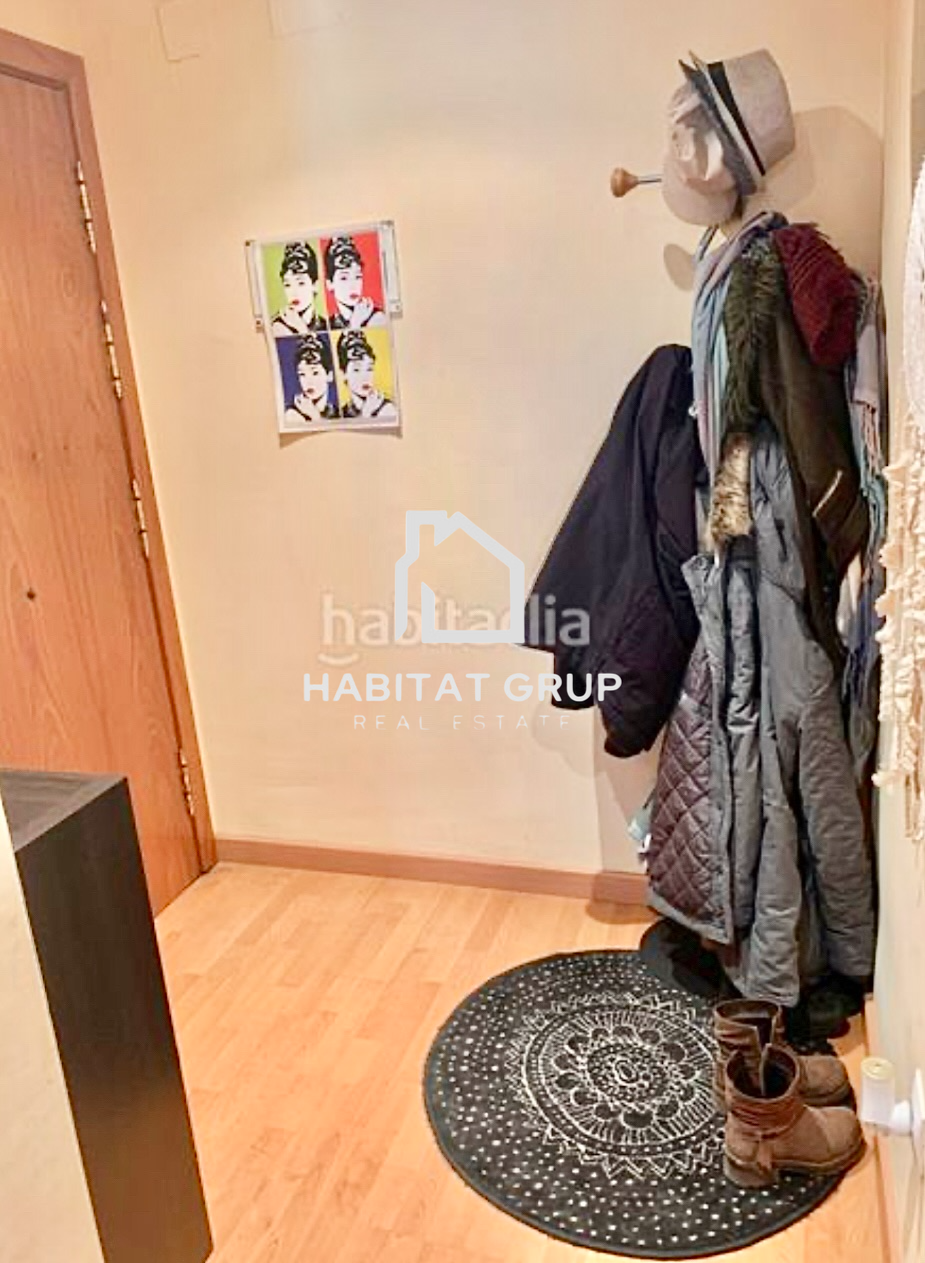 Bedroom of Flat for sale in Girona Capital  with Heating and Terrace