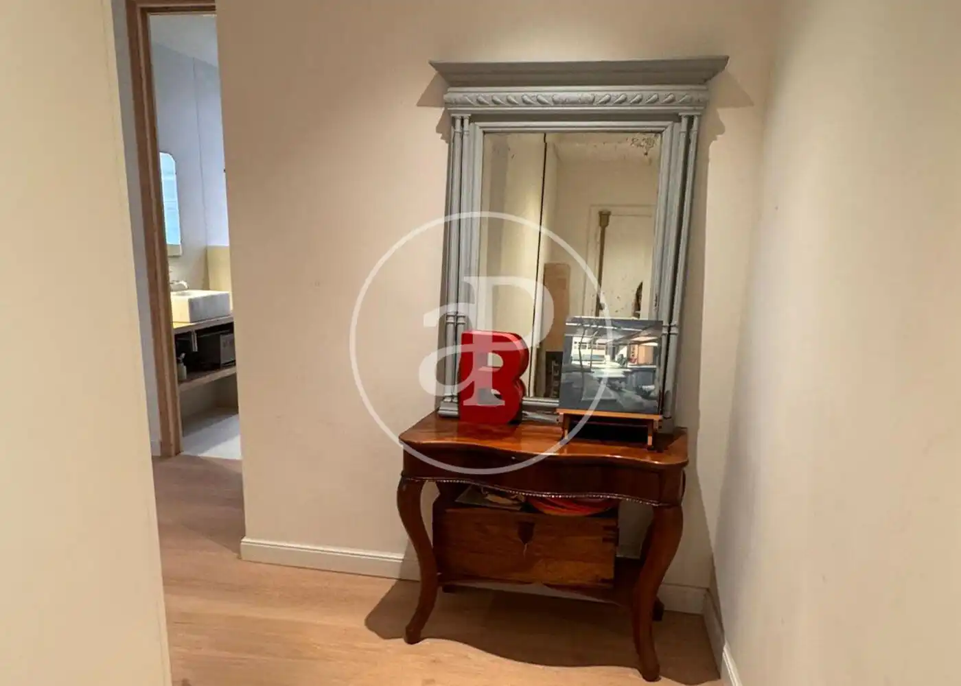 Flat for sale in Barcelona  with Air Conditioner, Heating and Private garden