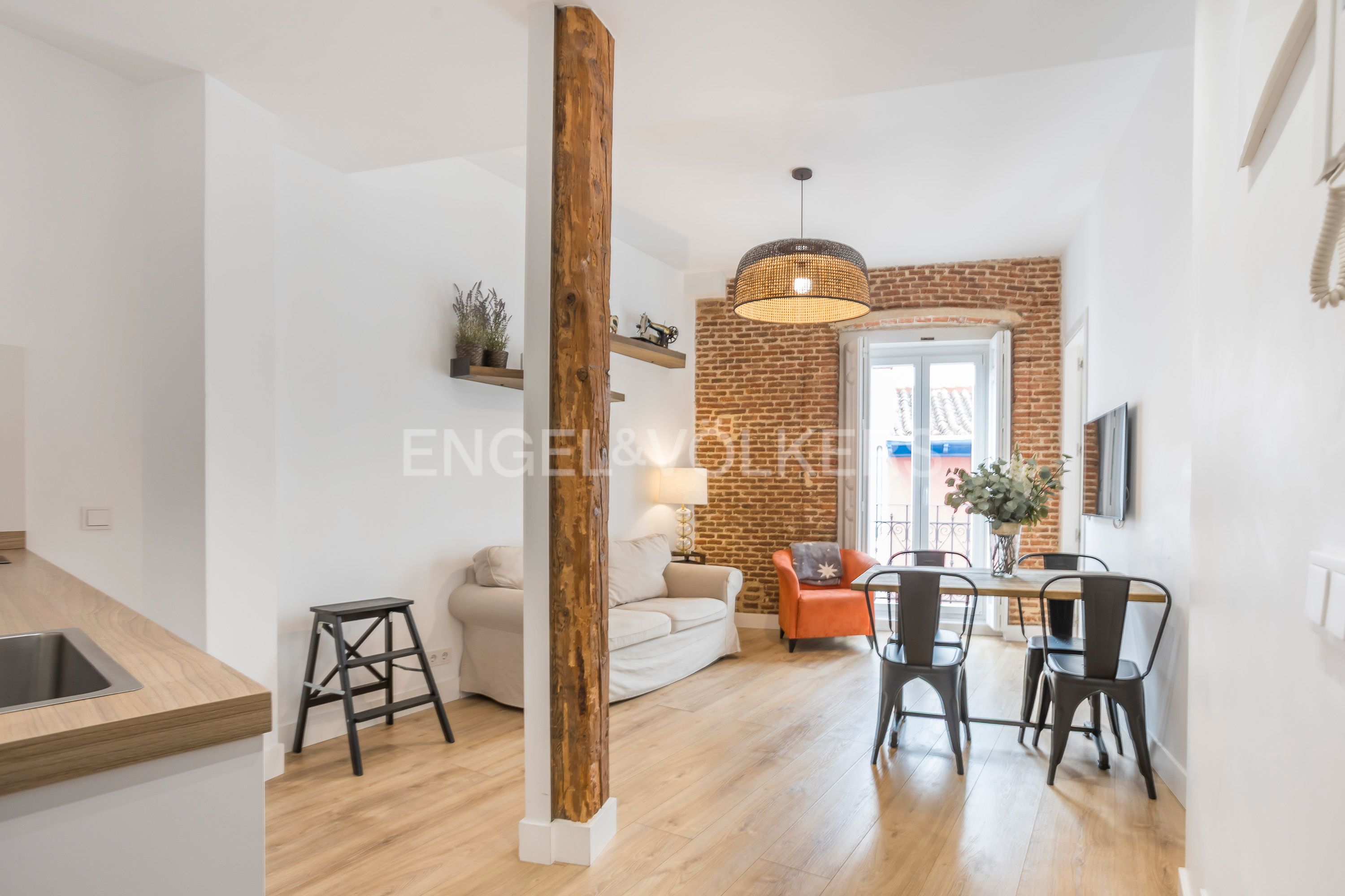Living room of Apartment to rent in  Madrid Capital  with Air Conditioner, Heating and Furnished