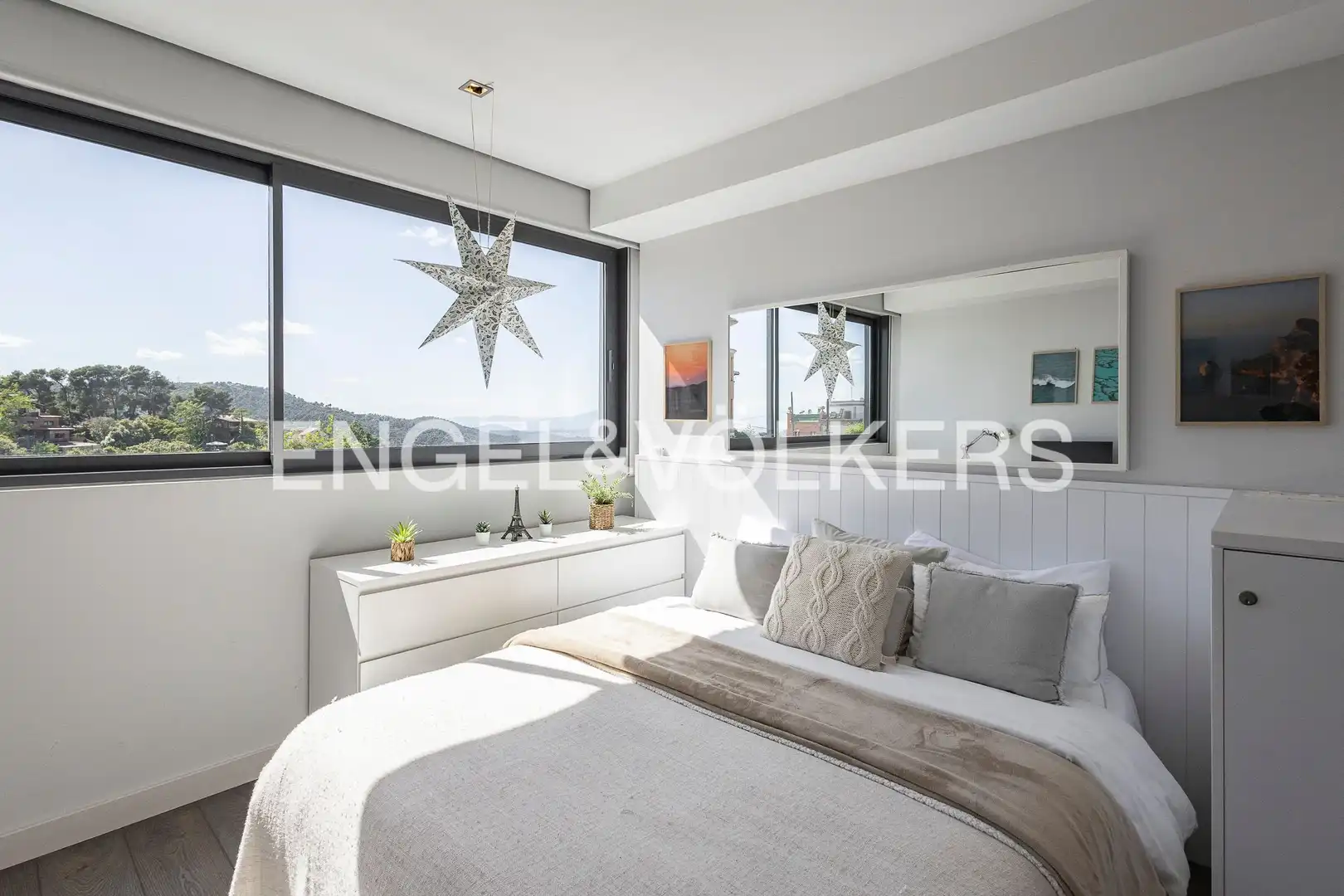 Habitación de Casa o chalet de alquiler en Barcelona con Aire acondicionado, Calefacción y Jardín privado