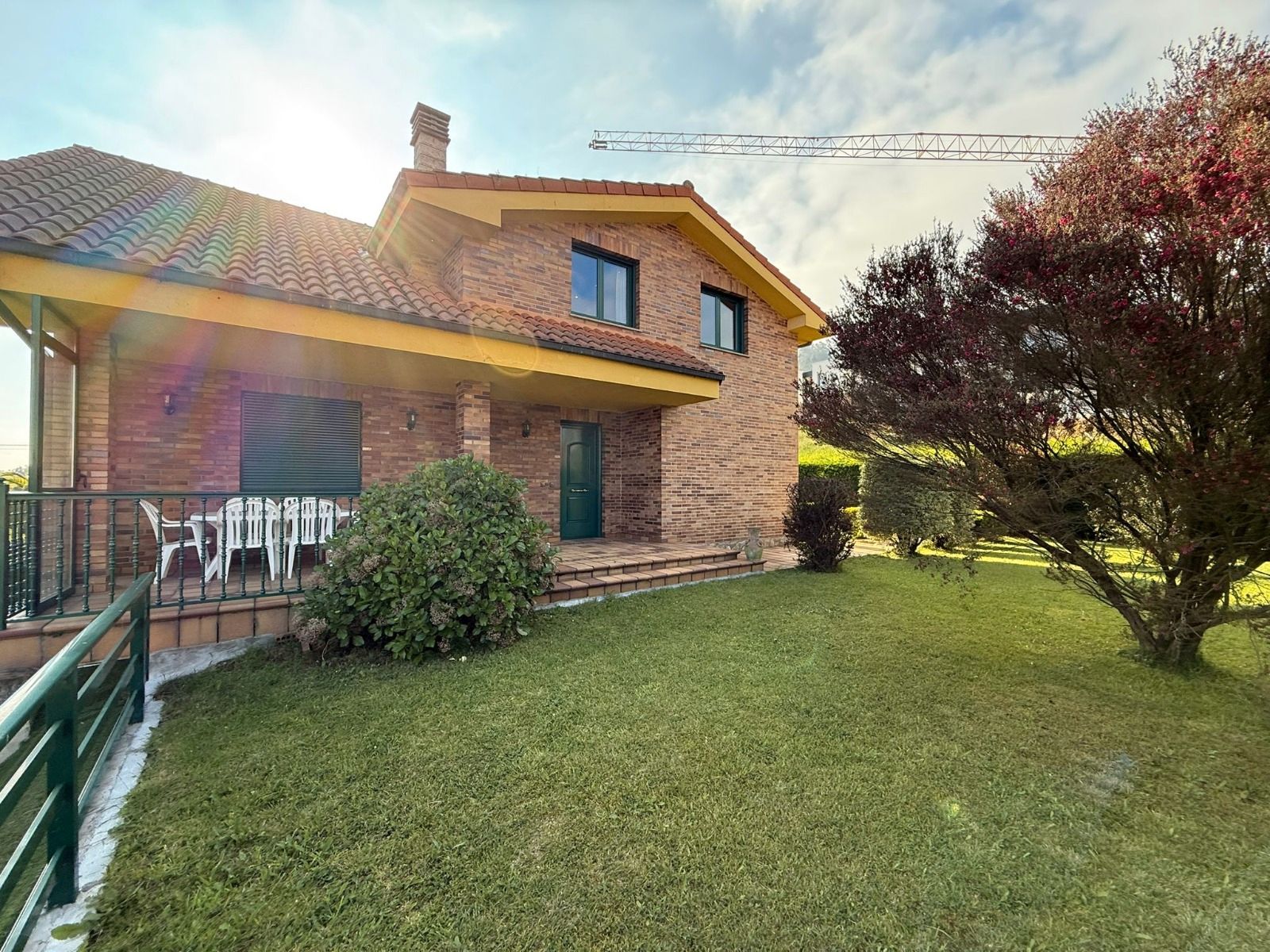 Vista exterior de Casa o chalet en venta en Llanera con Calefacción, Jardín privado y Parquet