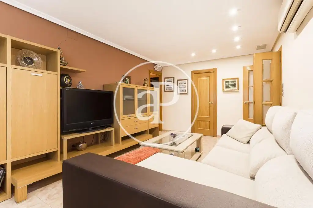 Flat for rent in Av. del General Avilés, Sant Pau