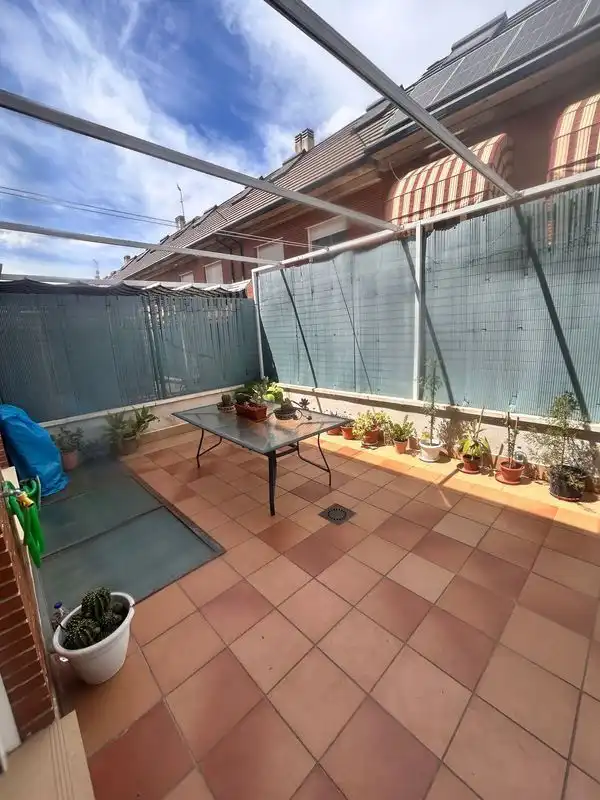 Detached homes for sale in Calle Diego de Mazariegos, 2, Nuevo Hospital